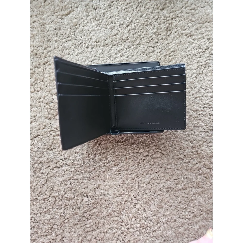 Michael Kors Men's Jet Set Billfold Wallet Black PVC Leather